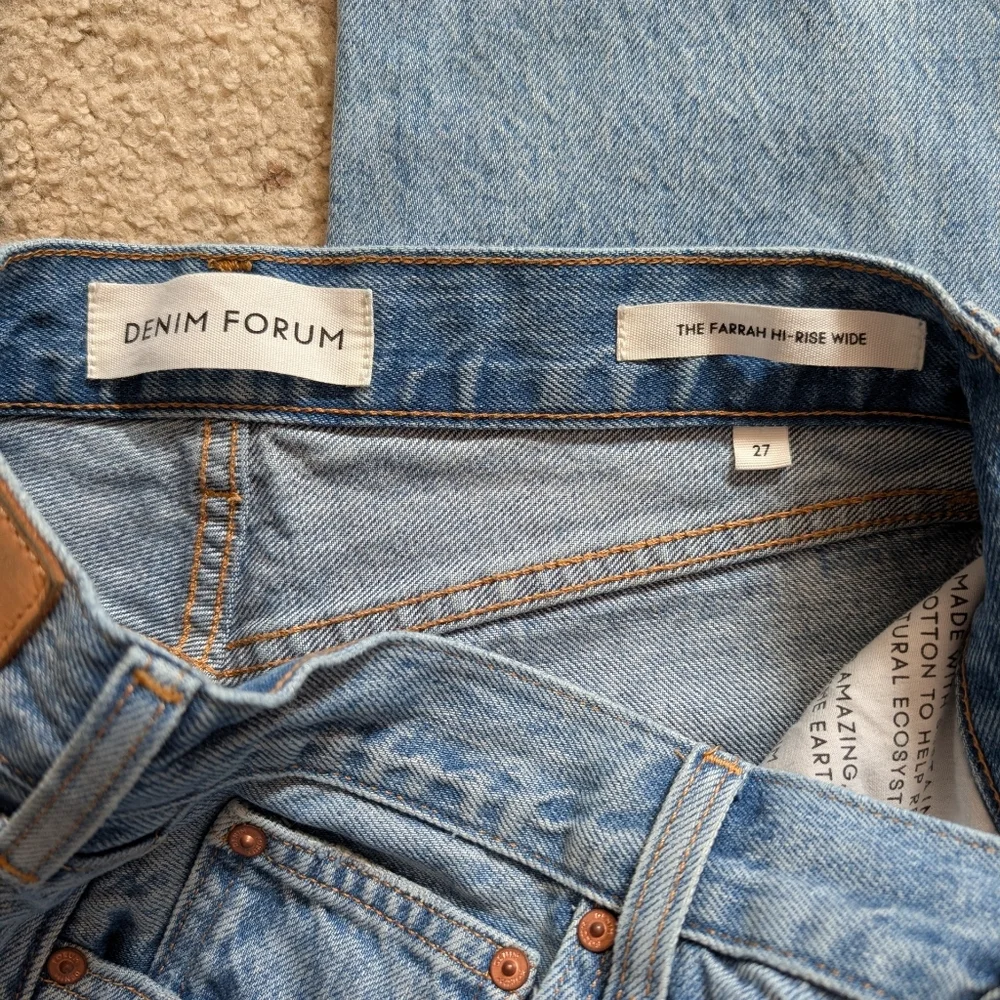 Aritzia Denim Forum The Farrah Hi-Rise Wide Jean 27 Waist - Picture 4 of 14
